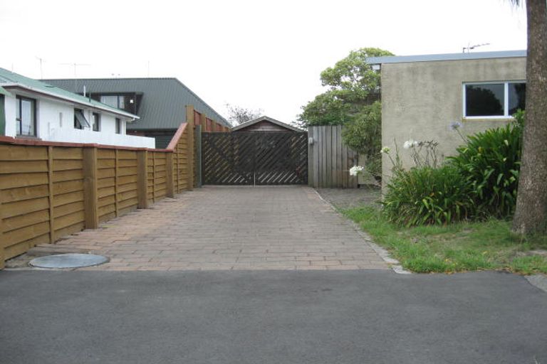 Photo of property in 11a Suva Street, Upper Riccarton, Christchurch, 8041