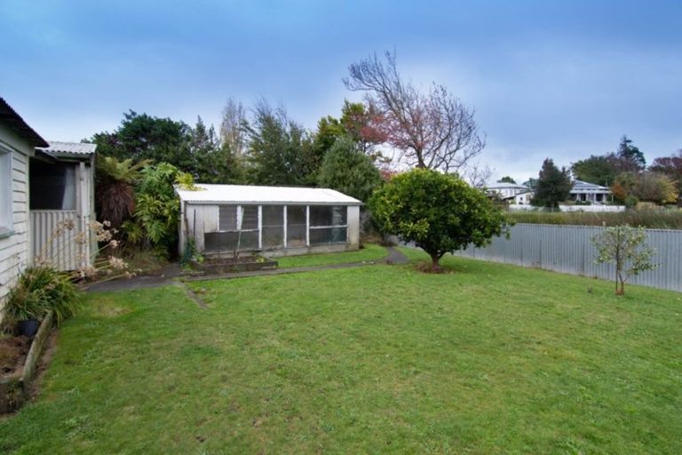 Photo of property in 10 Belfast Place, Roslyn, Palmerston North, 4414