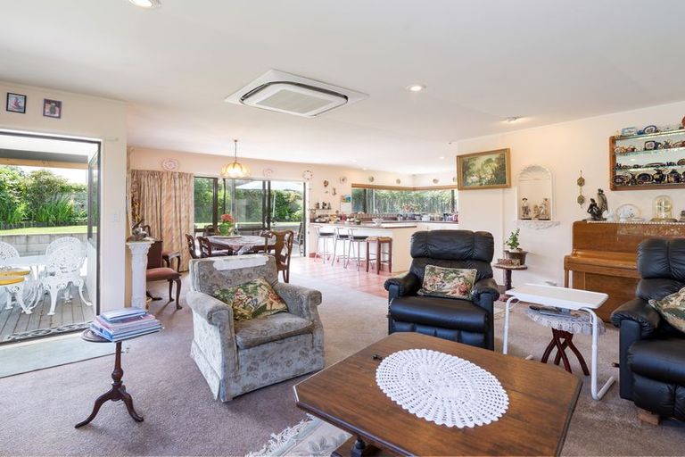 Photo of property in 80 Grand Vue Road, Kawaha Point, Rotorua, 3010
