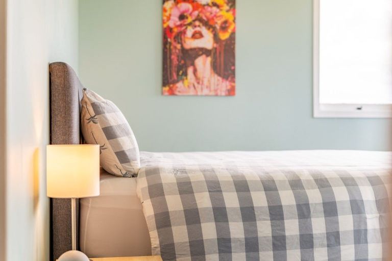 Photo of property in 61 Mana View Road, Paremata, Porirua, 5026