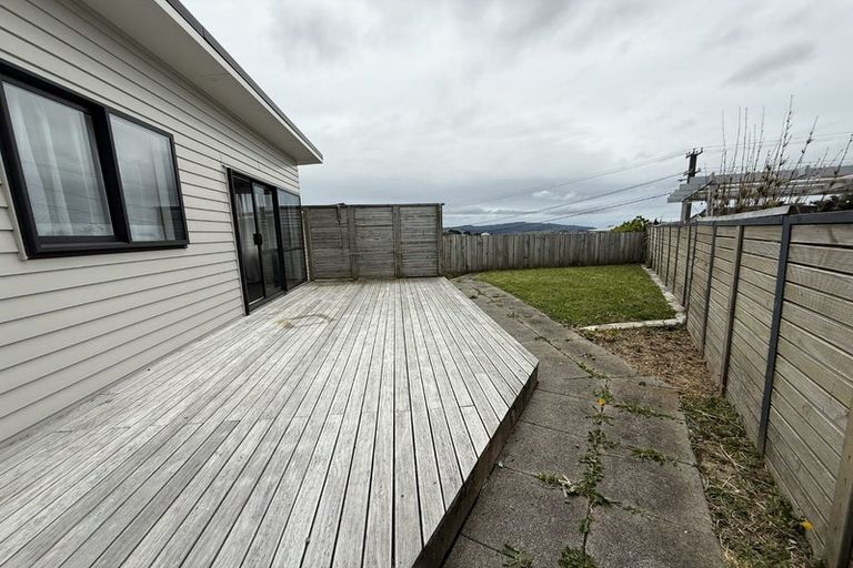 Photo of property in 106a Glanmire Road, Newlands, Wellington, 6037