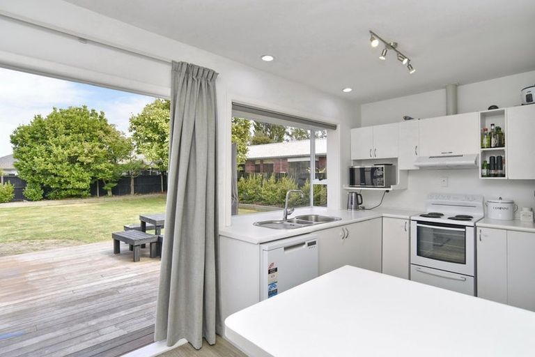 Photo of property in 7 Grimseys Road, Redwood, Christchurch, 8051