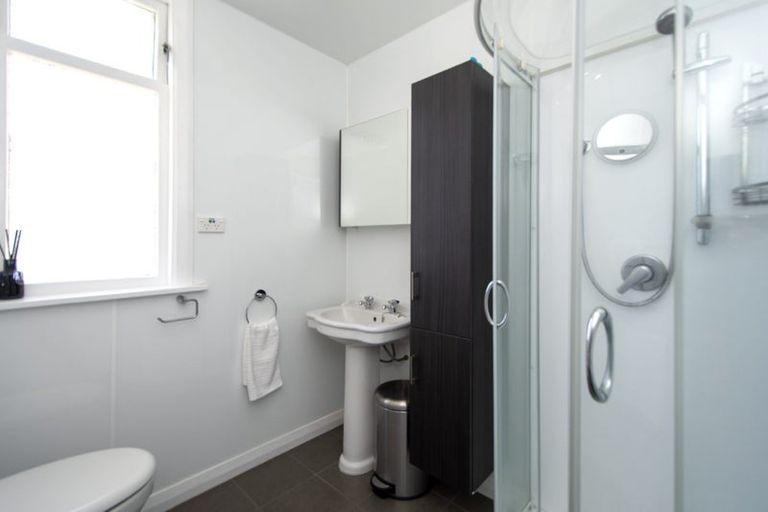 Photo of property in 53 Thackeray Place, Waltham, Christchurch, 8023