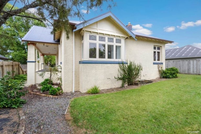 Photo of property in 54 Delta Avenue, New Lynn, Auckland, 0600