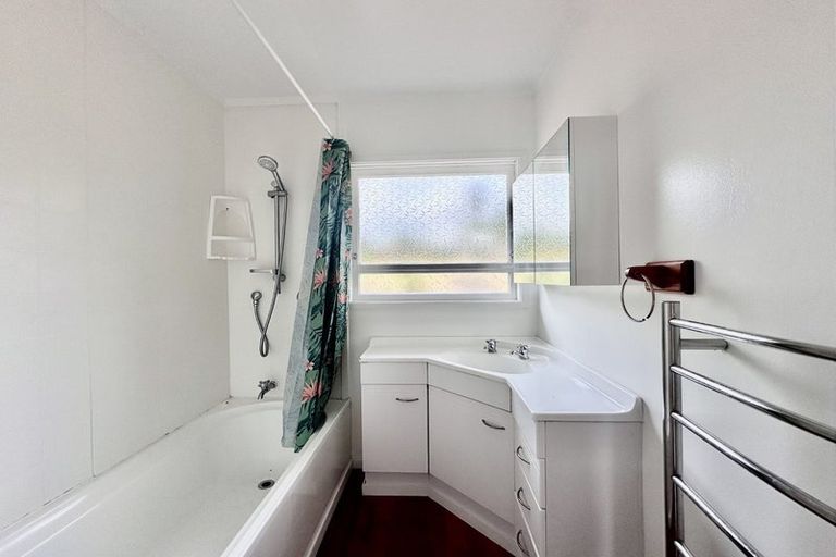 Photo of property in 1 Short Street, Manurewa East, Auckland, 2102