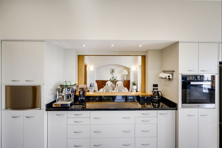 Photo of property in 8 George Street, Hospital Hill, Napier, 4110