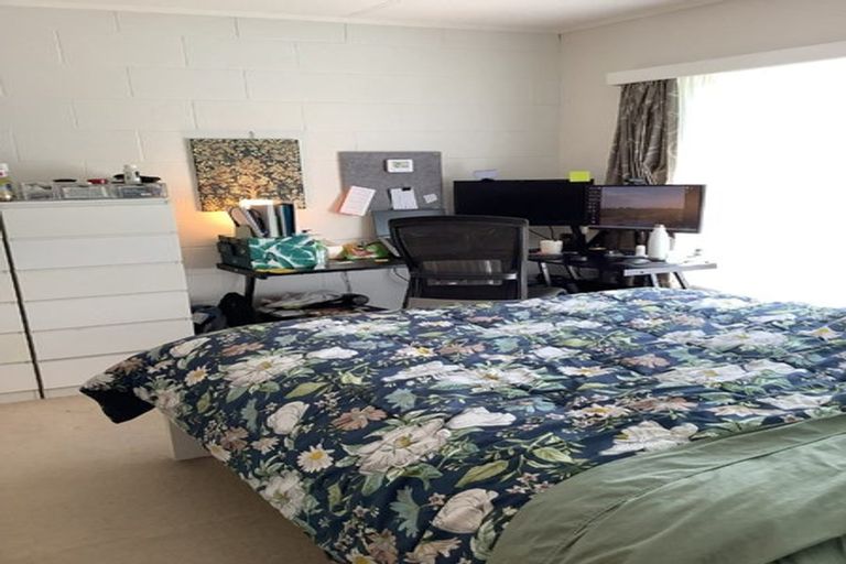 Photo of property in 1/1 Ocean View Road, Hillcrest, Auckland, 0627