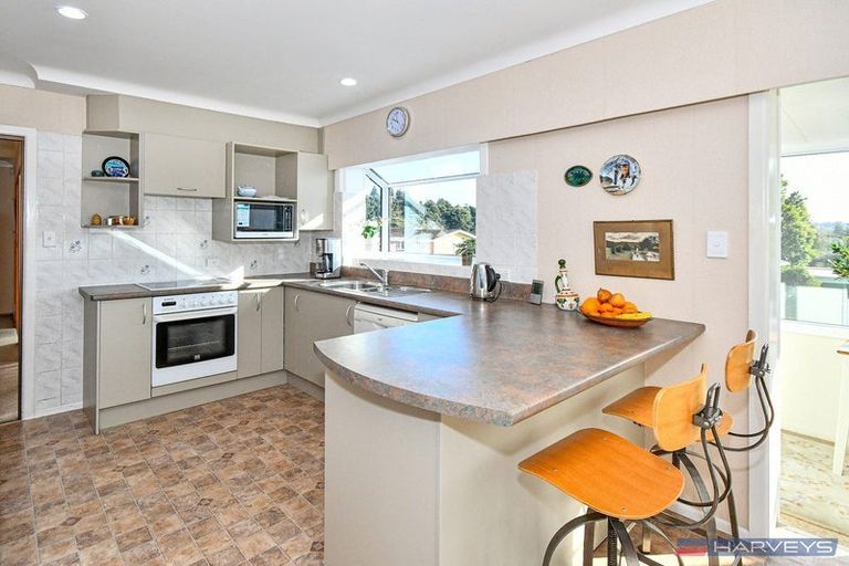 Photo of property in 74 Grande Vue Road, Hillpark, Auckland, 2102