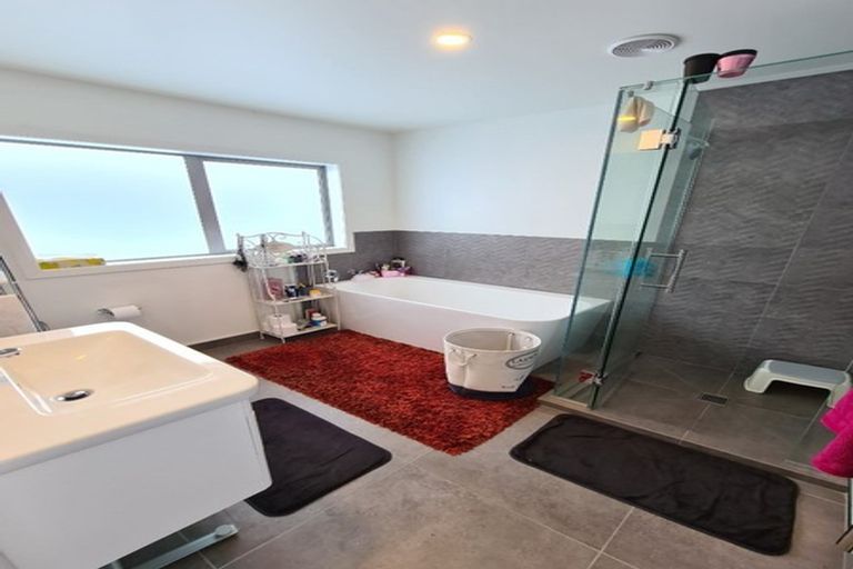 Photo of property in 4 Glide Lane, Whitby, Porirua, 5024