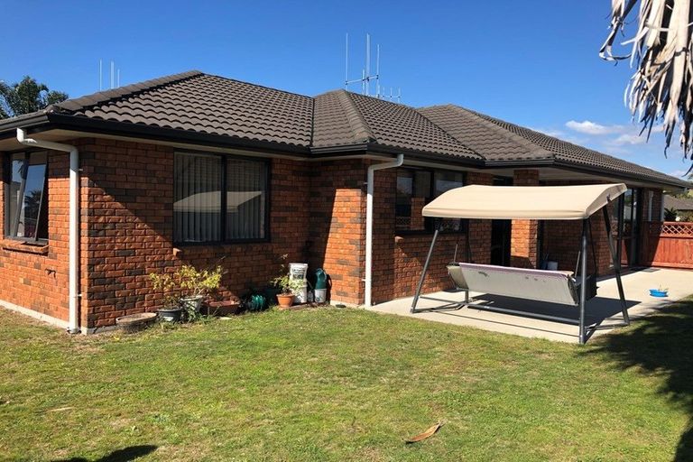 Photo of property in 111 Doncaster Drive, Papamoa Beach, Papamoa, 3118