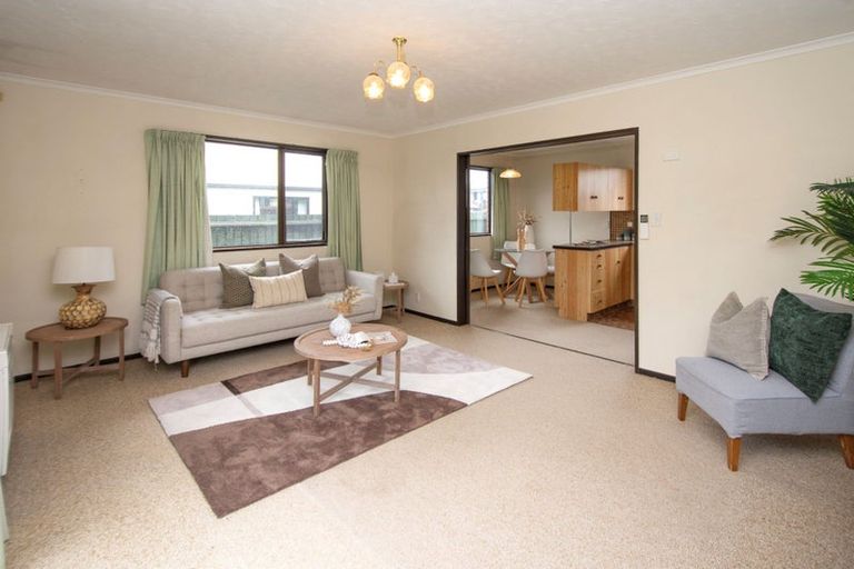 Photo of property in 2/11 Clouston Street, Saint Martins, Christchurch, 8022