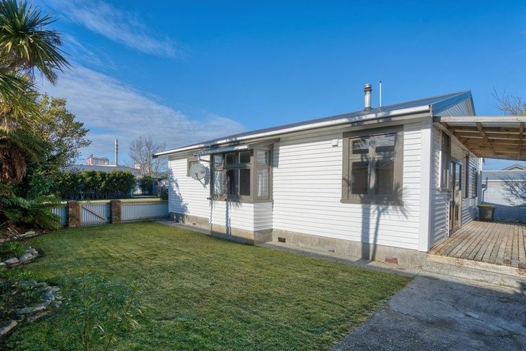Photo of property in 71 Hoffman Street, Hokitika, 7810