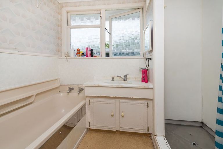 Photo of property in 19 Island View Road, Western Heights, Rotorua, 3015