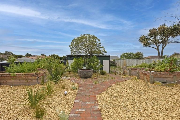 Photo of property in 135 Pine Avenue, South New Brighton, Christchurch, 8062