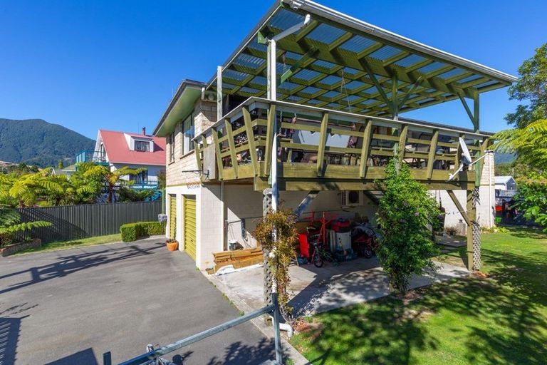 Photo of property in 14 Huia Street, Waikawa, Picton, 7220