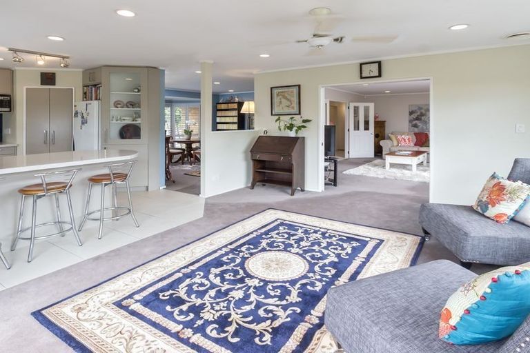 Photo of property in 5 Orohena Close, Northpark, Auckland, 2013