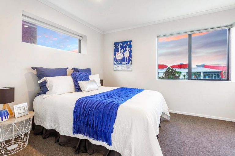 Photo of property in 5/89 Hobsonville Point Road, Hobsonville, Auckland, 0616