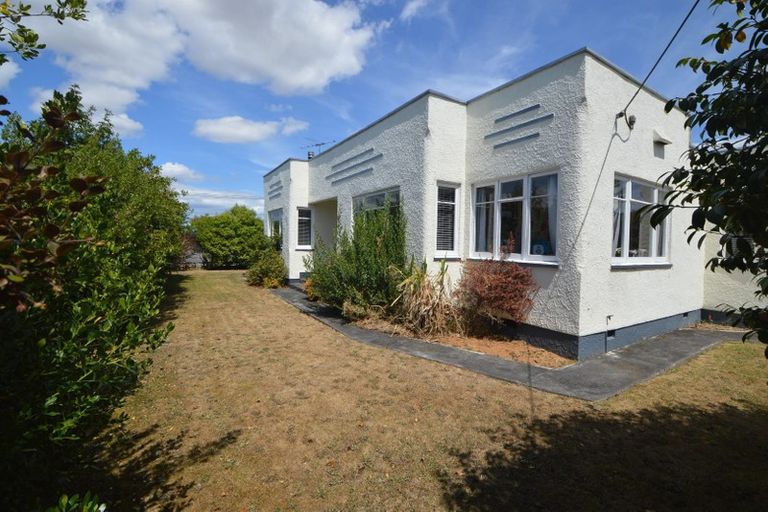 Photo of property in 229 High Street North, Carterton, 5713