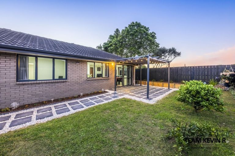Photo of property in 11 Margarita Rise, Pukekohe, 2120