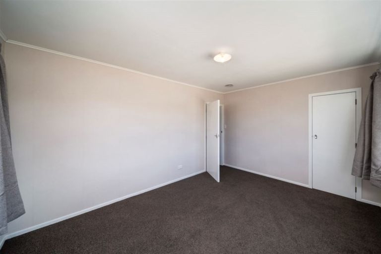 Photo of property in 5 Murray Avenue, Hawera, 4610