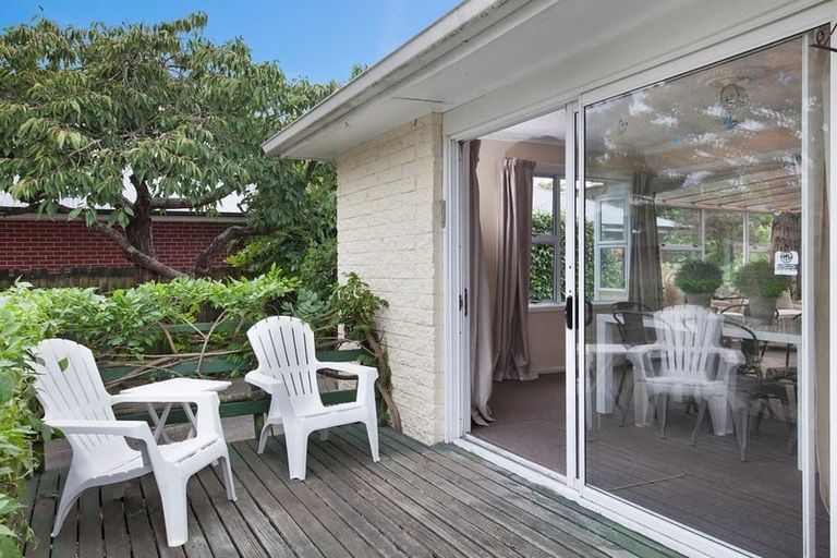 Photo of property in 15 Hounslow Street, Ilam, Christchurch, 8041