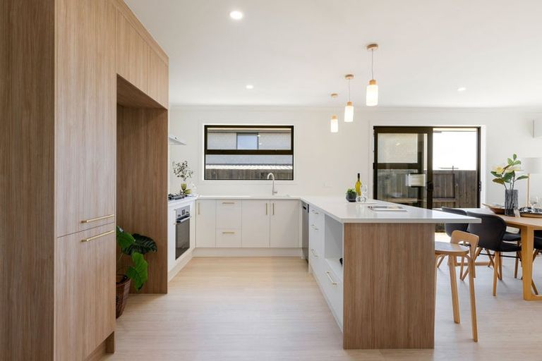 Photo of property in 10 Oralee Terrace, Peacocke, Hamilton, 3206