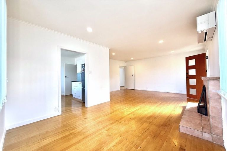 Photo of property in 38 Lyttelton Avenue, Forrest Hill, Auckland, 0620