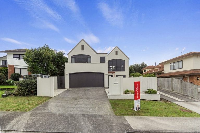 Photo of property in 3 Bluefin Way, West Harbour, Auckland, 0618