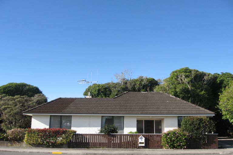 Photo of property in 34 Domain Road, Otaki, 5512