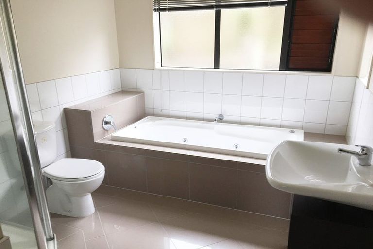 Photo of property in 59b Bannings Way, Hobsonville, Auckland, 0618