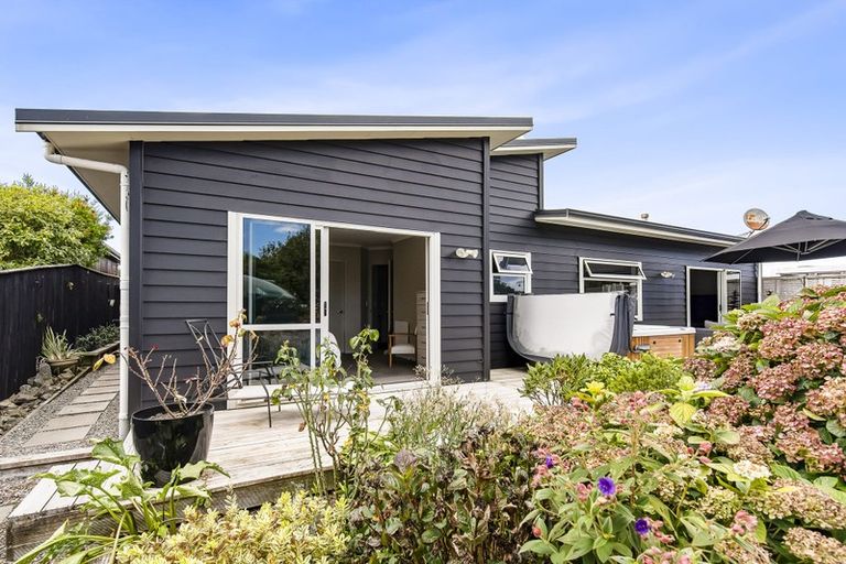 Photo of property in 51 Gawler Street, Te Horo Beach, Otaki, 5581