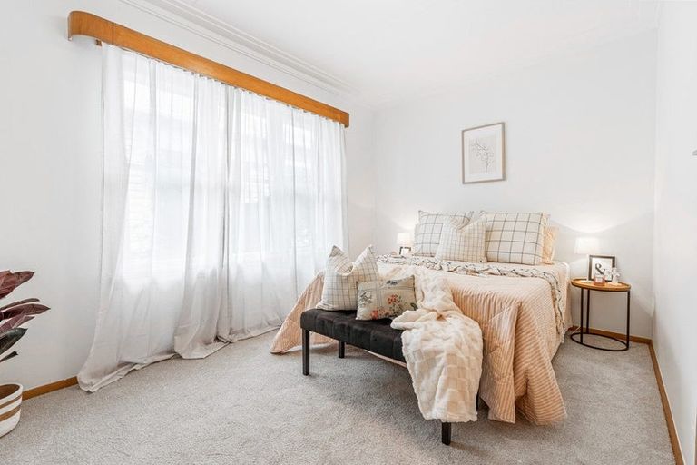 Photo of property in 57 Hargest Crescent, Saint Kilda, Dunedin, 9012