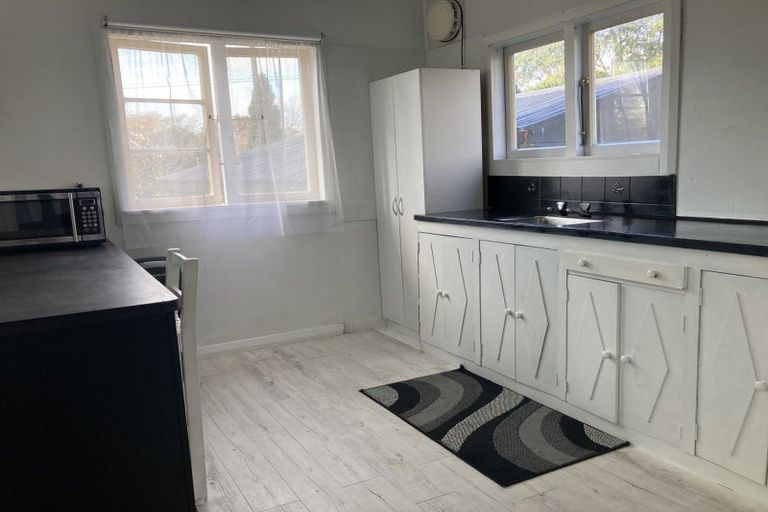 Photo of property in 3 Whakapaki Street, Urenui, 4375