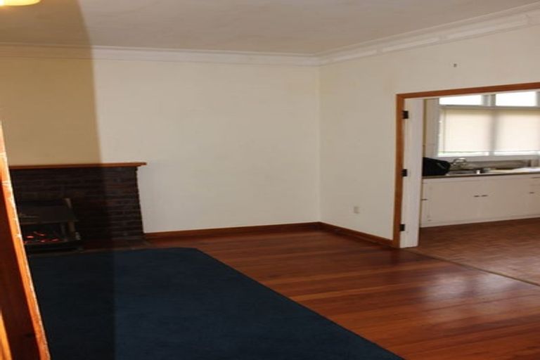 Photo of property in 66 Pahiatua Street, Hokowhitu, Palmerston North, 4410