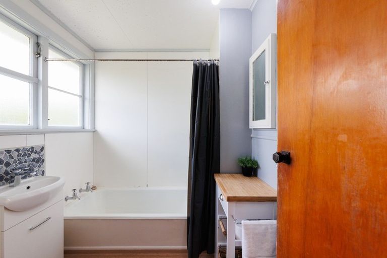 Photo of property in 120 Rugby Street, Awapuni, Palmerston North, 4412