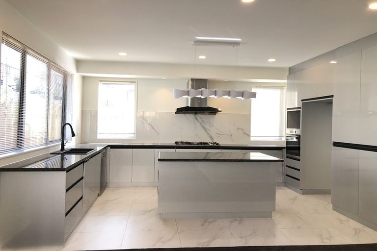 Photo of property in 36 Windlass Street, Long Bay, Auckland, 0630