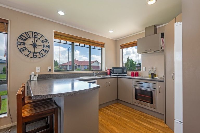 Photo of property in 11 Branigan Parade, Kelvin Grove, Palmerston North, 4414
