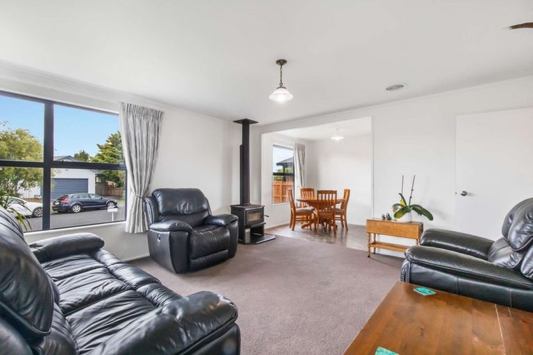 Photo of property in 5 Myrlene Place, Nawton, Hamilton, 3200