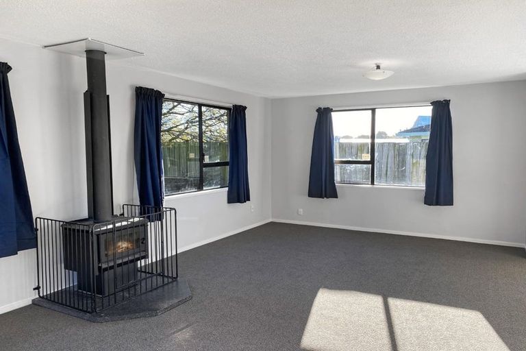 Photo of property in 1/9 Arcon Drive, Broomfield, Christchurch, 8042
