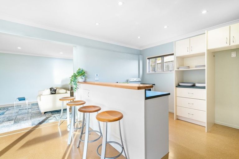 Photo of property in 53a De Luen Avenue, Tindalls Beach, Whangaparaoa, 0930