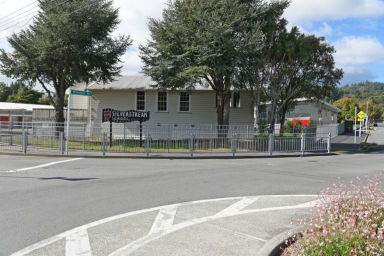 Photo of property in 25a Deller Grove, Silverstream, Upper Hutt, 5019