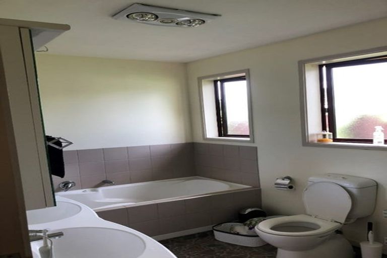 Photo of property in 51 Balgay Street, Upper Riccarton, Christchurch, 8041