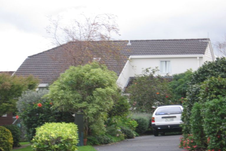 Photo of property in 5 Suzetta Place, Sunnyhills, Auckland, 2010