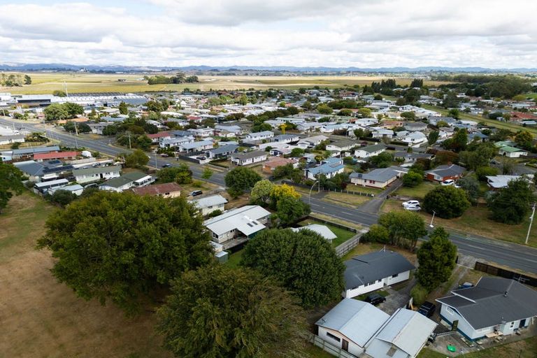 Photo of property in 103 Collins Road, Melville, Hamilton, 3206