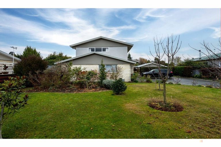 Photo of property in 20 Timaru Road, Waimate, 7924