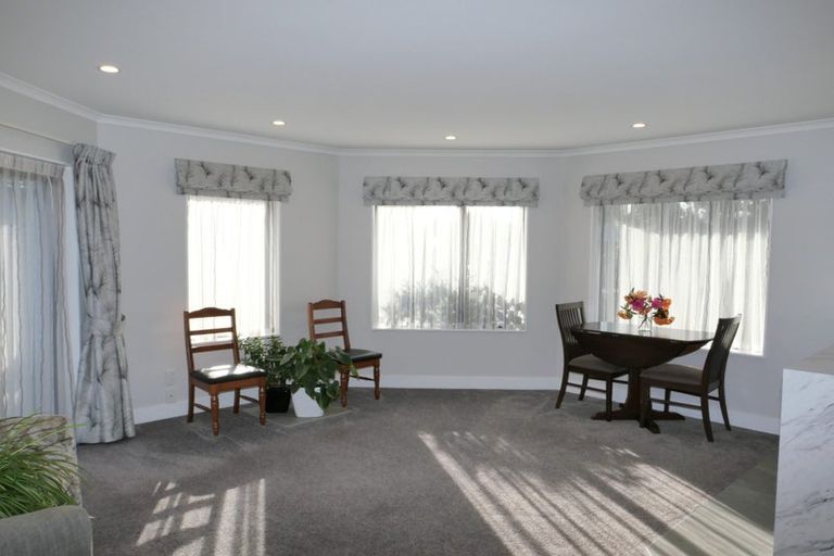 Photo of property in 68 Guildford Drive, Paraparaumu, 5032