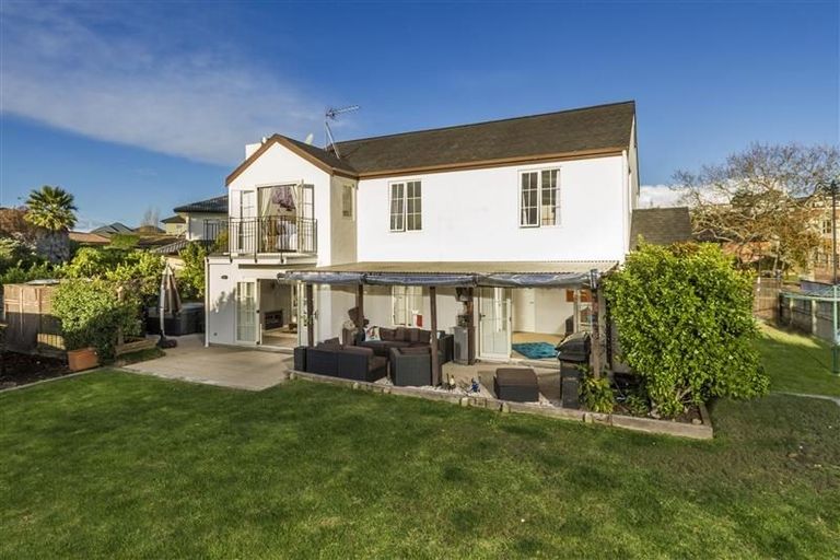 Photo of property in 7 Red Oak Place, Schnapper Rock, Auckland, 0632