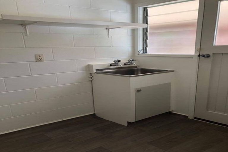 Photo of property in 54 Hillcrest Avenue, Hillcrest, Auckland, 0627