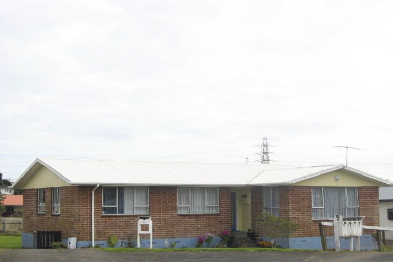 Photo of property in 15 Naumai Place, Spotswood, New Plymouth, 4310