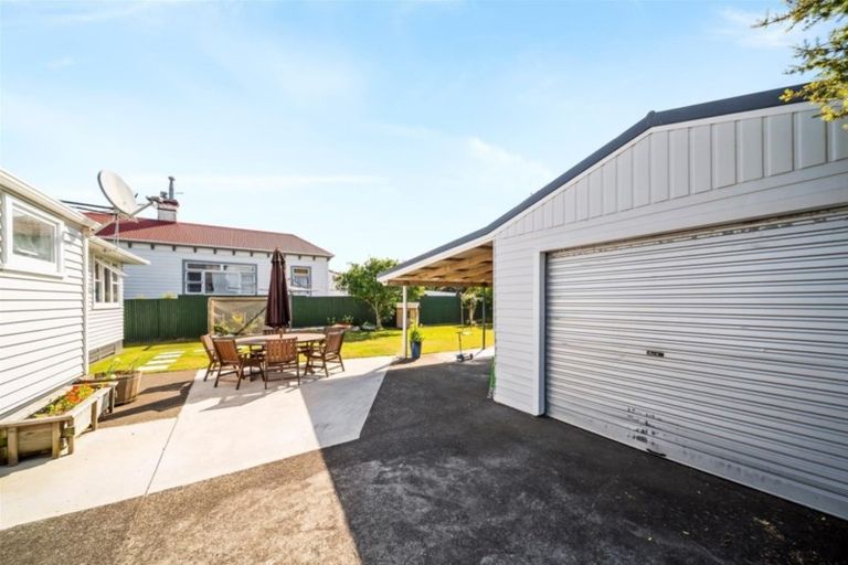 Photo of property in 114 Fairfield Road, Hawera, 4610